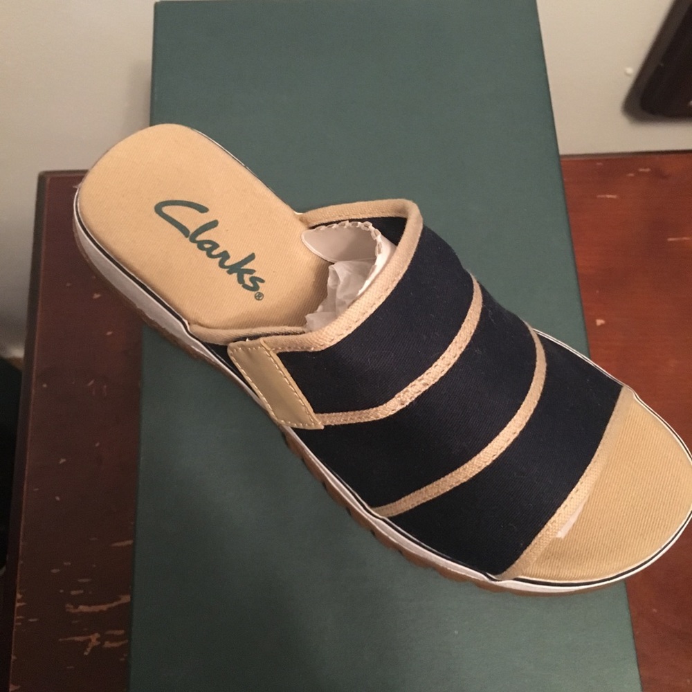 Clarks Slip-ons